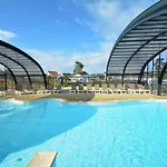Hébergement de vacances Mobil-home Confort 4 Pers, à 200m, Piscine Chauffée, Terrasse Sud, Parking, Wifi Inclus - Fr-1-361a-81