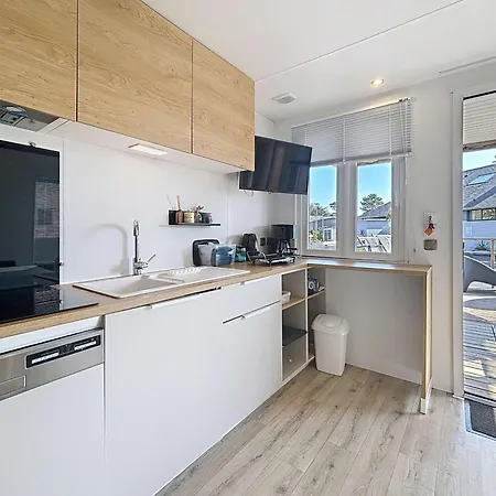 Mobil-home Confort 4 Pers, à 200m, Piscine Chauffée, Terrasse Sud, Parking, Wifi Inclus - Fr-1-361a-81 * Jullouville