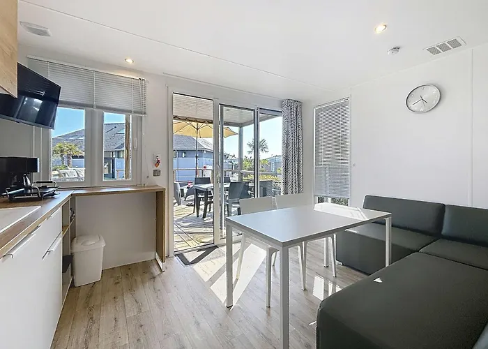 펜션 Mobil-home Confort 4 Pers, A 200m, Piscine Chauffee, Terrasse Sud, Parking, Wifi Inclus - Fr-1-361a-81 쥘-루빌-레팡