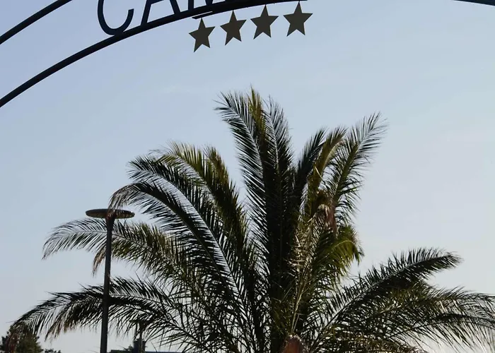 펜션 Mobil-home Confort 4 Pers, A 200m, Piscine Chauffee, Terrasse Sud, Parking, Wifi Inclus - Fr-1-361a-81